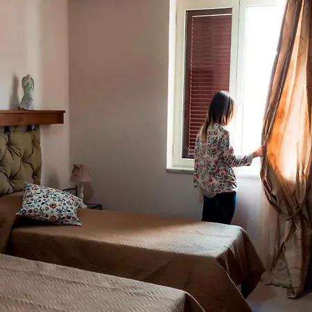 Informis Bed & Breakfast